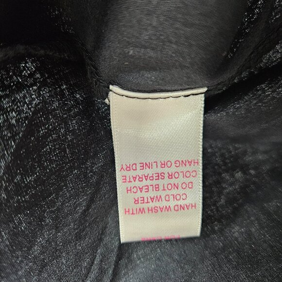 So Me Floral Embroidered Black Crop Top Shorts Set Womens S Summer Vacation NWT - Picture 5 of 13